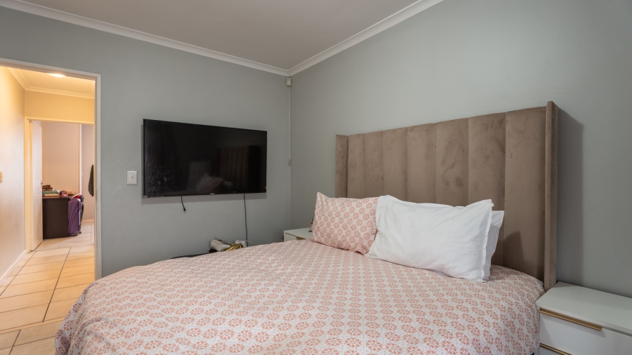 2 Bedroom Property for Sale in Burgundy Estate Western Cape